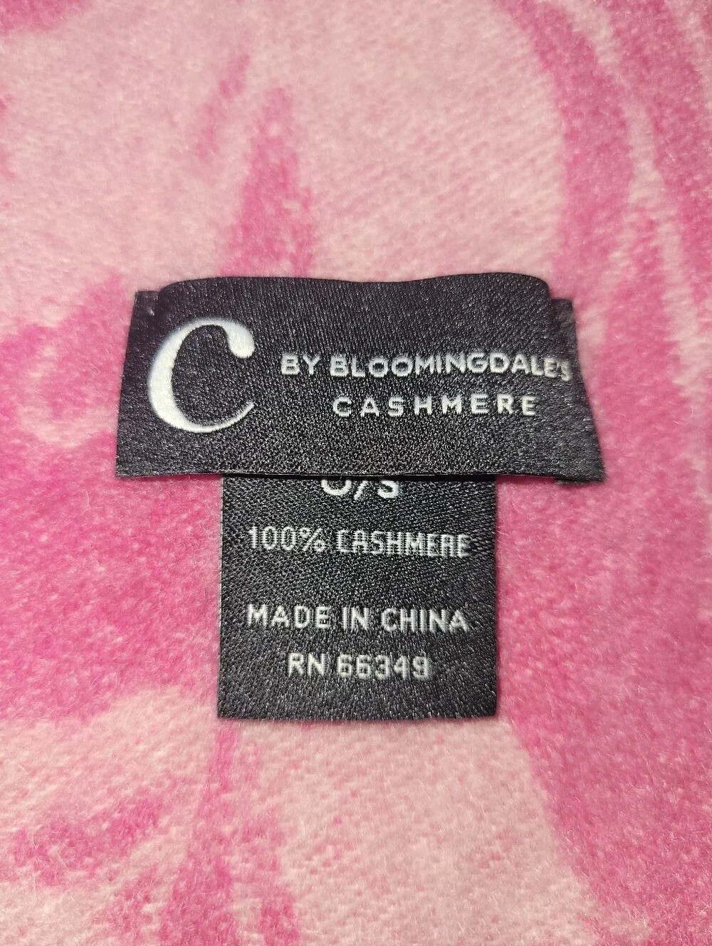 C By Bloomingdales $168 Woven Cashmere Pink 2 Sided Scarf